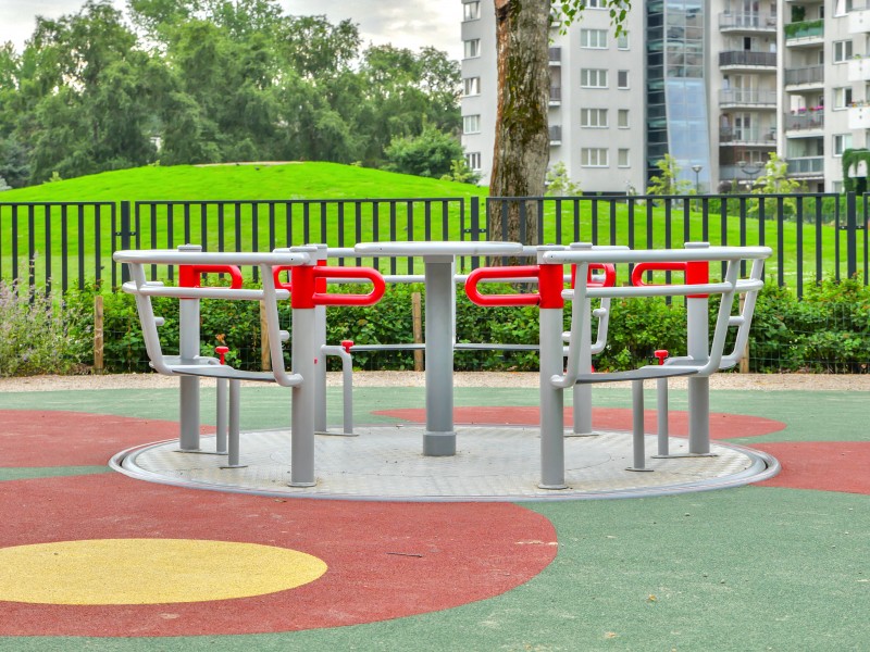 YUGO 3 Inter-Play Spielplatzgeraete Park